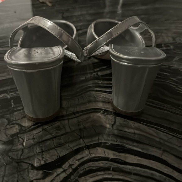 CHANEL Silver Slingback Heels with Holographic Cap Toe - Picture 5 of 8